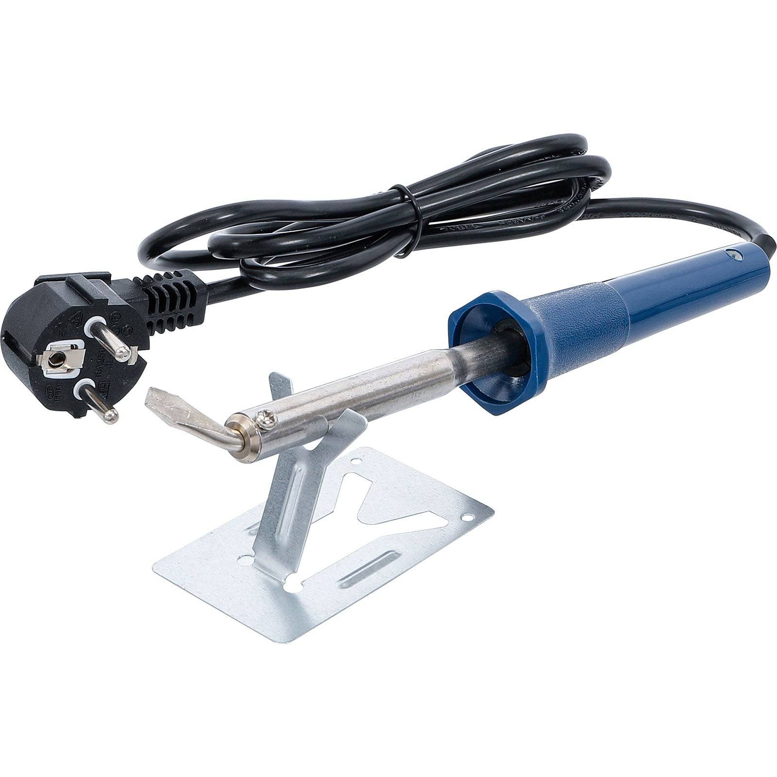 Ein blau-griffiger Lötkolben mit einem Metallfuß und schwarzem Netzkabel, der vor einem weißen Hintergrund abgebildet ist.