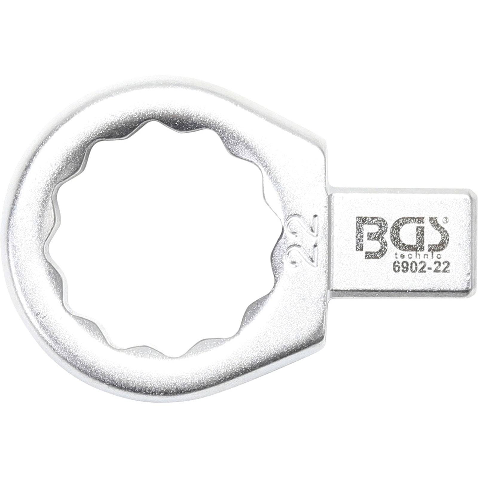 Eine silberne Steckschlüsselnuss, gekennzeichnet mit „BGS technic 6902-22