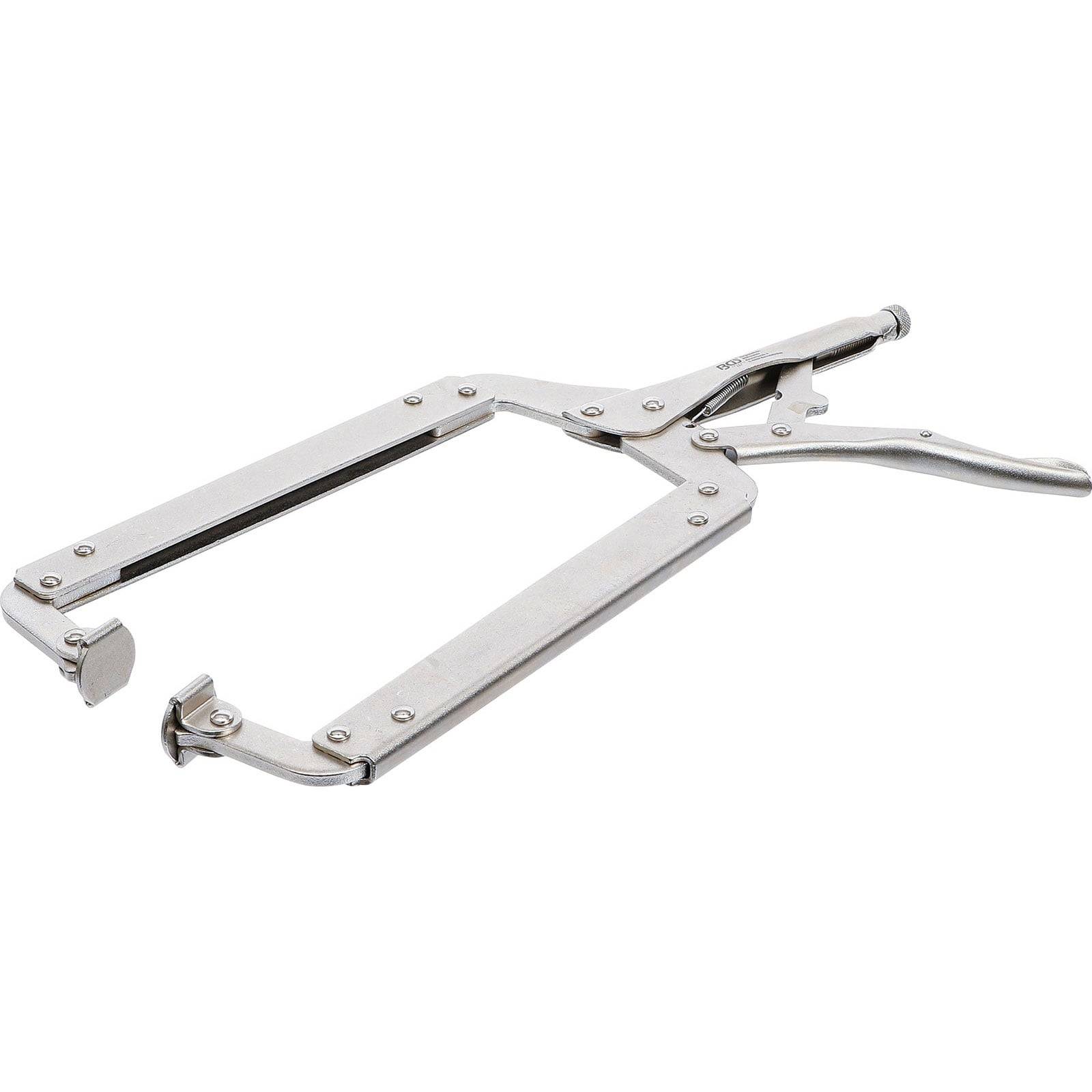 Eine Metallklemmzange mit langem Griff und verstellbaren Backen, die zum Halten oder Sichern von Gegenständen verwendet wird.