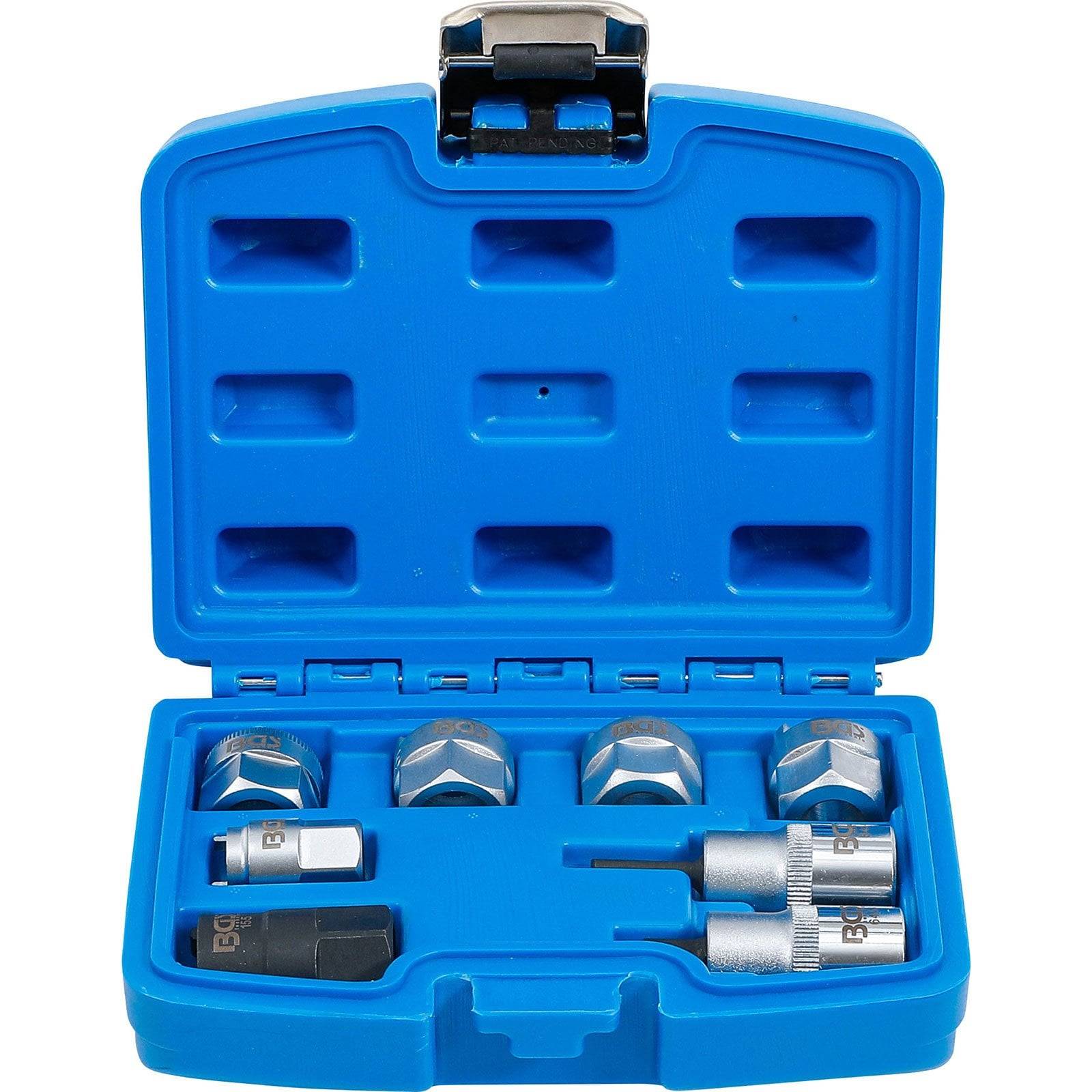 Blauer Plastikkoffer mit sechs Sechskant-Biteinsätzen, einem Steckschlüssel und zwei Adaptern, mit geformtem Innenleben zur Organisation.