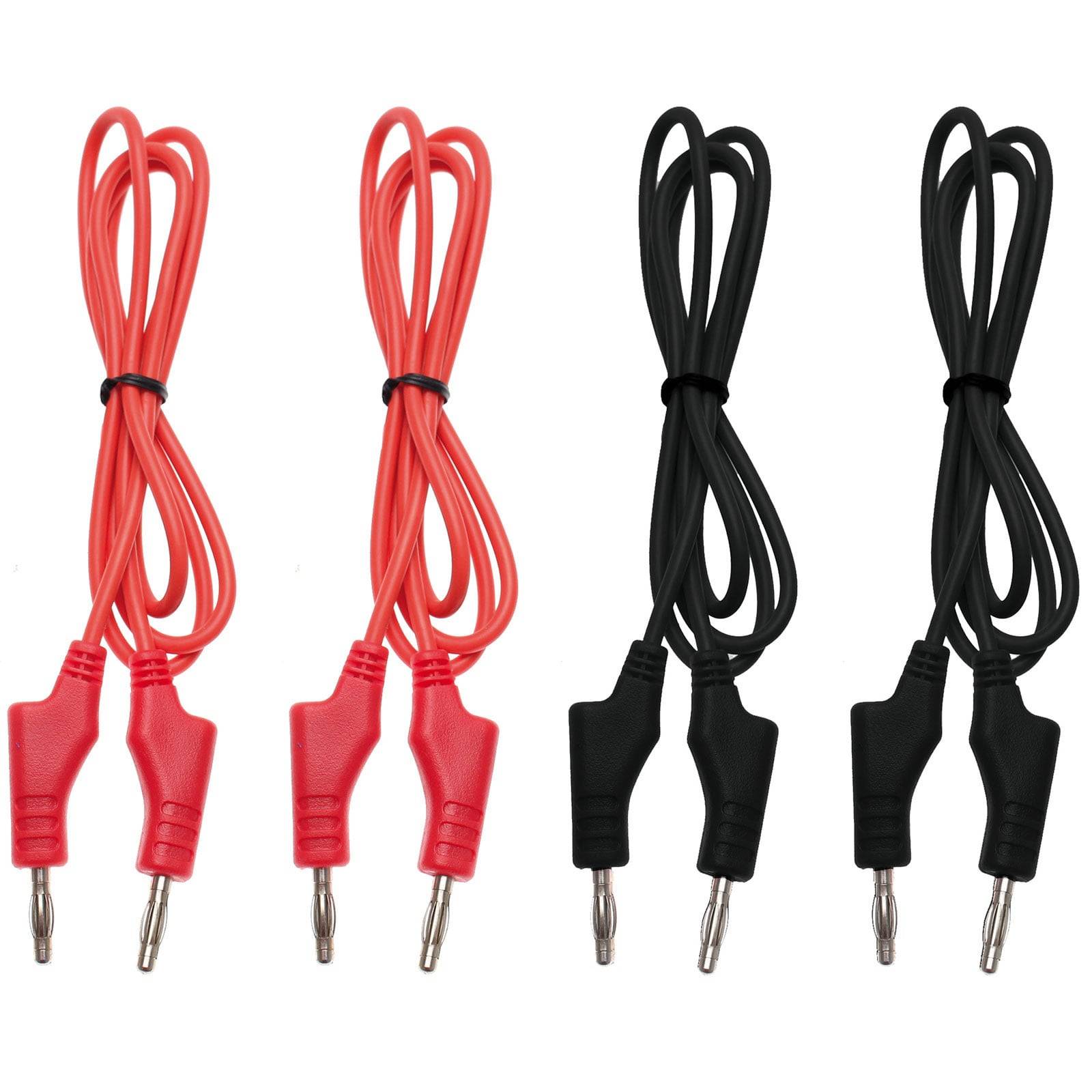 Vier Audiokabel, zwei rot und zwei schwarz, mit Anschlüssen an beiden Enden, vertikal vor einem weißen Hintergrund angeordnet.