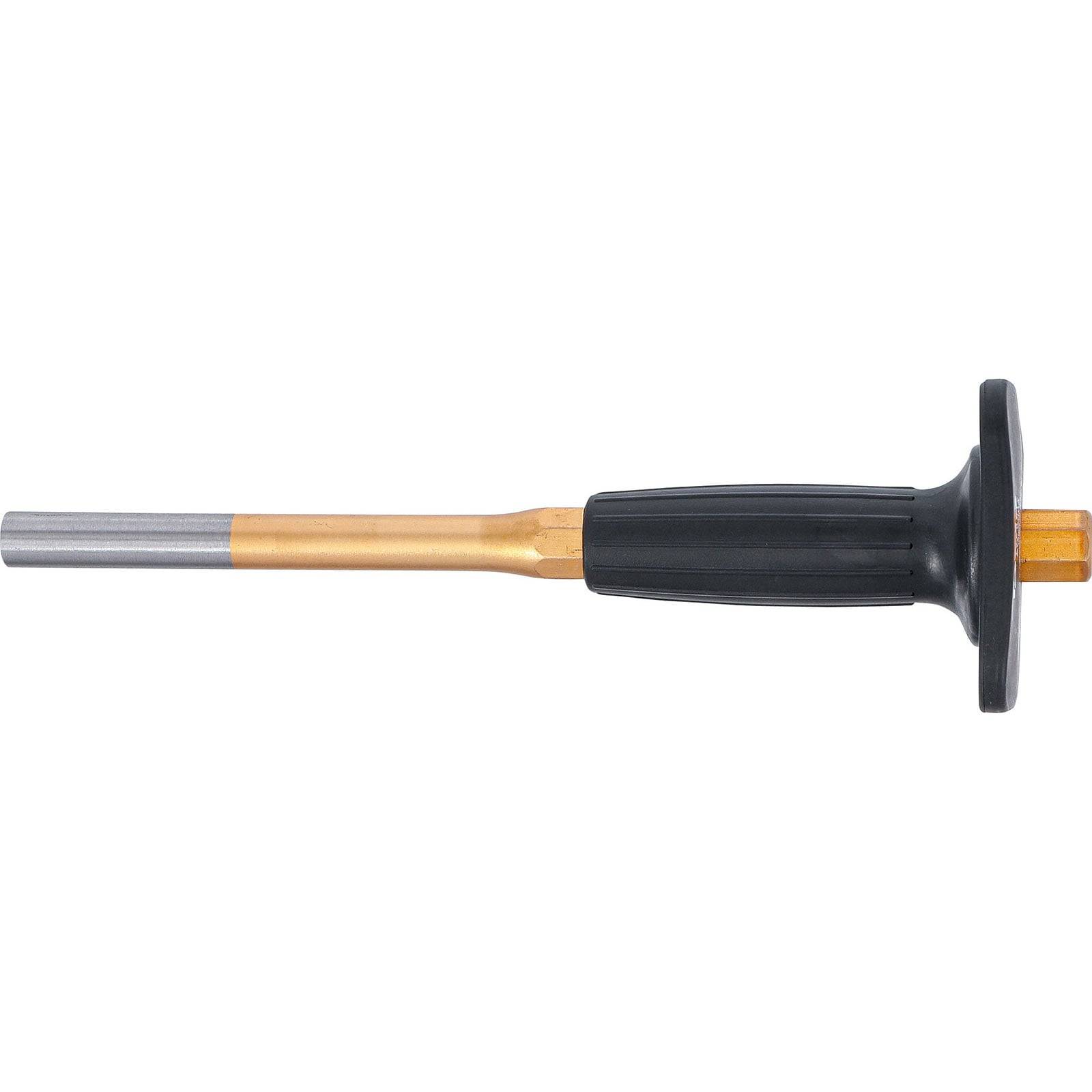 Ein Wetzstahl mit schwarzem Griff und Schutzhandschutz, der eine lange, glatte Metallstange zum Schärfen und Abziehen von Messern aufweist.