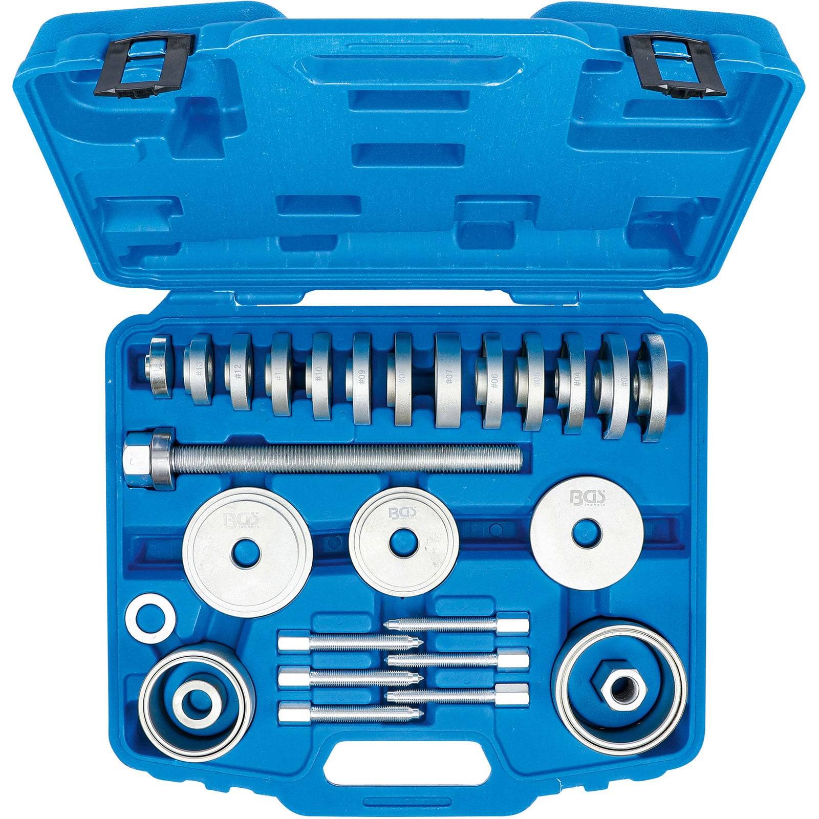 Ein blauer Werkzeugkoffer, geöffnet, zeigt verschiedene metallene Automotive-Werkzeuge, einschließlich Distanzstücke, Unterlegscheiben und Schrauben, die ordentlich im Inneren angeordnet sind.