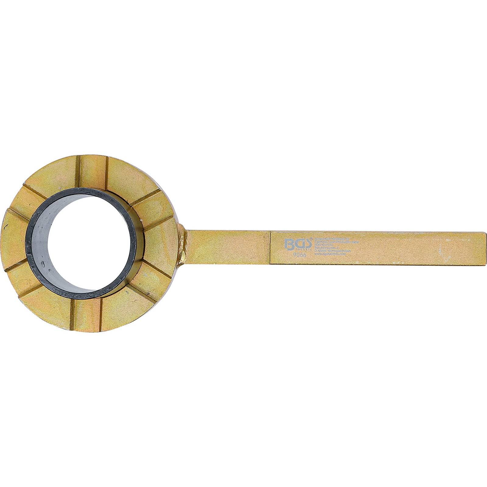 Ein kreisförmiges, goldfarbenes Werkzeug mit einem Griff, das eine große zentrale Öffnung aufweist. Wird für spezielle mechanische oder automotive Aufgaben verwendet.