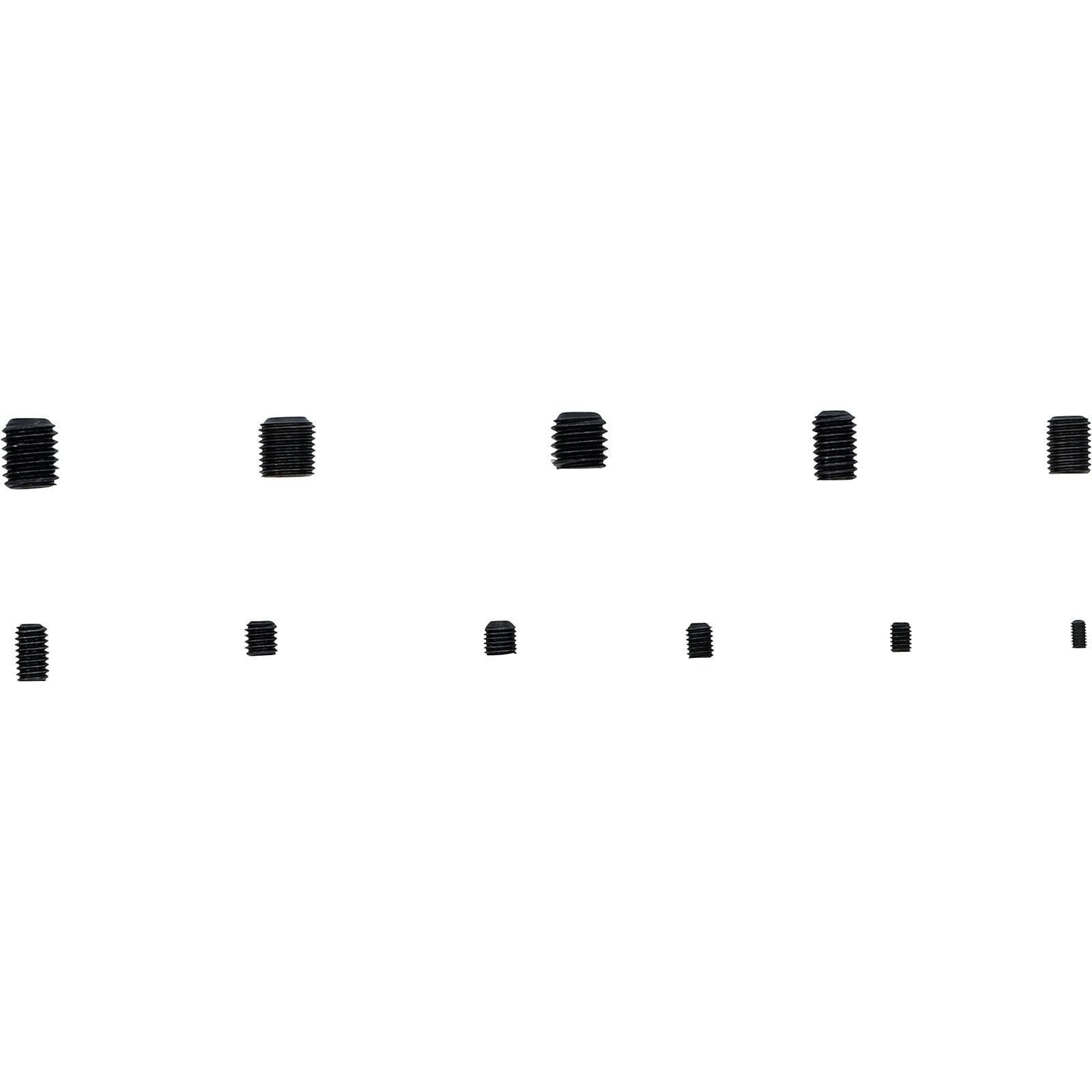 Verschiedene Größen von schwarzen Gewindestehbolzen sind horizontal vor einem schlichten Hintergrund ausgerichtet und zeigen unterschiedliche Breiten und Höhen.