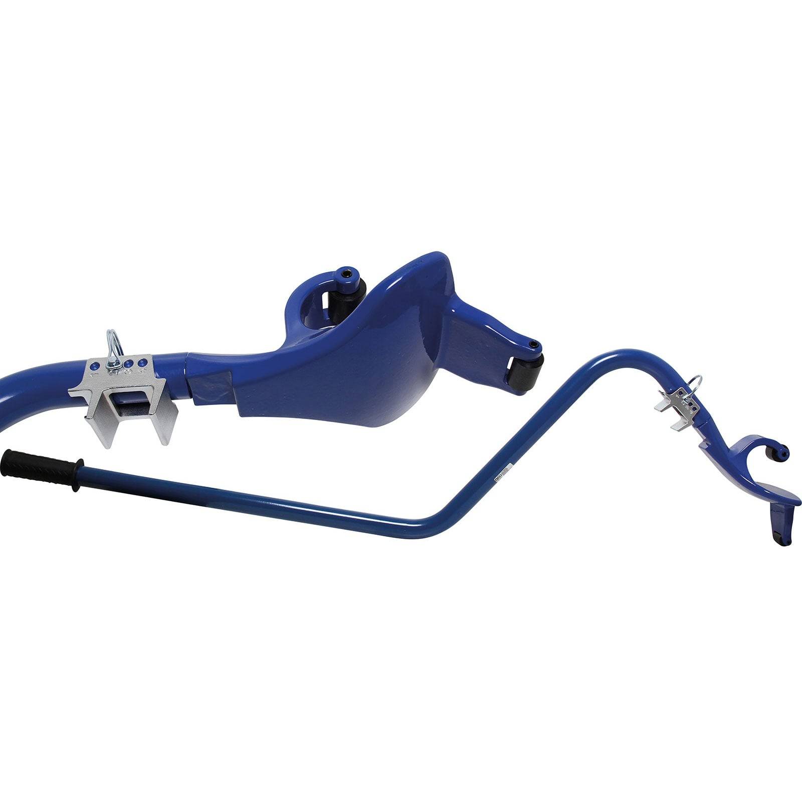 Eine blaue Fahrzeug-Stabilisatorstange mit Befestigungsbügeln, die zur Verbesserung der Fahrzeugaufhängung und Fahrdynamik verwendet wird.