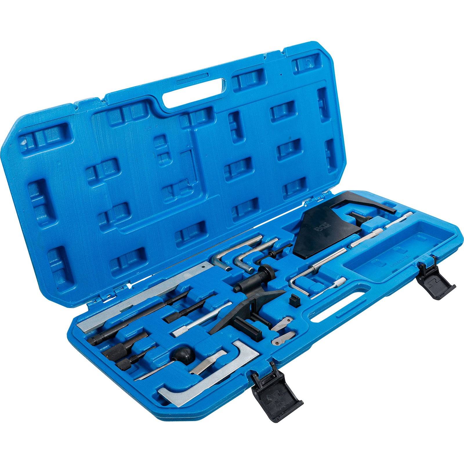 Eine blaue Werkzeugkiste, geöffnet, um verschiedene Werkzeuge zu zeigen, die in speziellen Fächern angeordnet sind, darunter Schraubenschlüssel, Steckschlüssel und andere Handwerkzeuge.