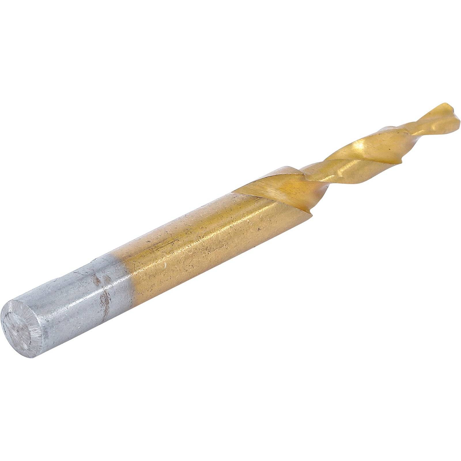 Ein Nahaufnahmebild eines Bohrers mit einem silbernen Schaft und einer goldenen spiralförmigen Schneidkante, die zum Bohren von Löchern in verschiedenen Materialien verwendet wird.