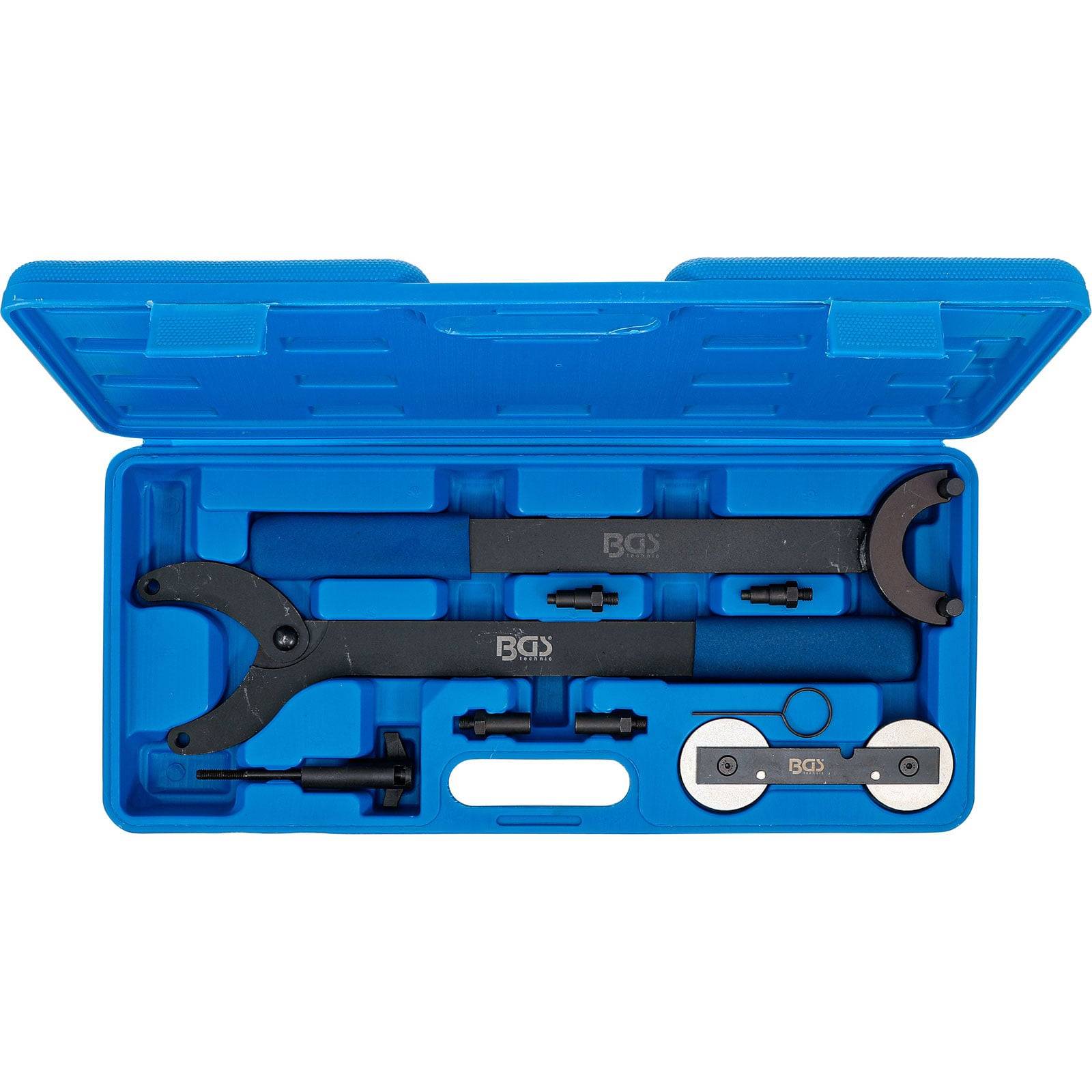 Ein blauer Werkzeugkoffer, der verschiedene schwarze Werkzeuge und Komponenten ordentlich angeordnet enthält, der für mechanische Zwecke oder Reparaturen verwendet wird.