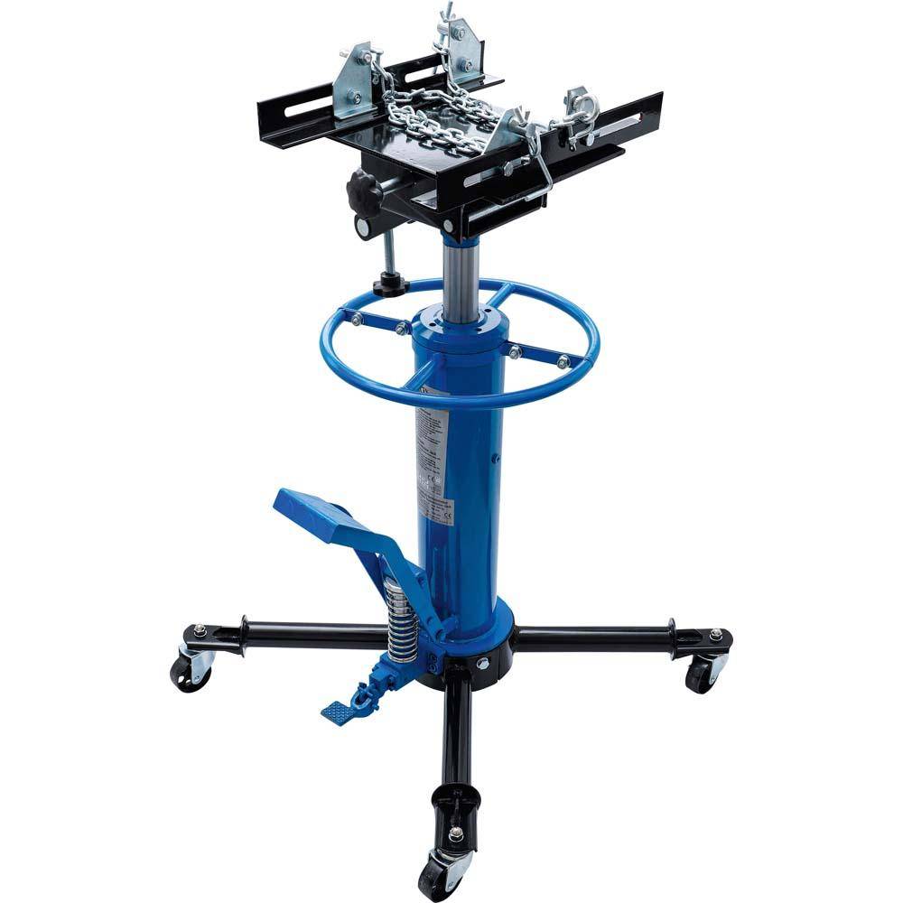 Blaue hydraulische Übertragungshubwagen mit verstellbarem oberen Wiege, Fußpedal und vier Lenkrollen auf weißem Hintergrund.
