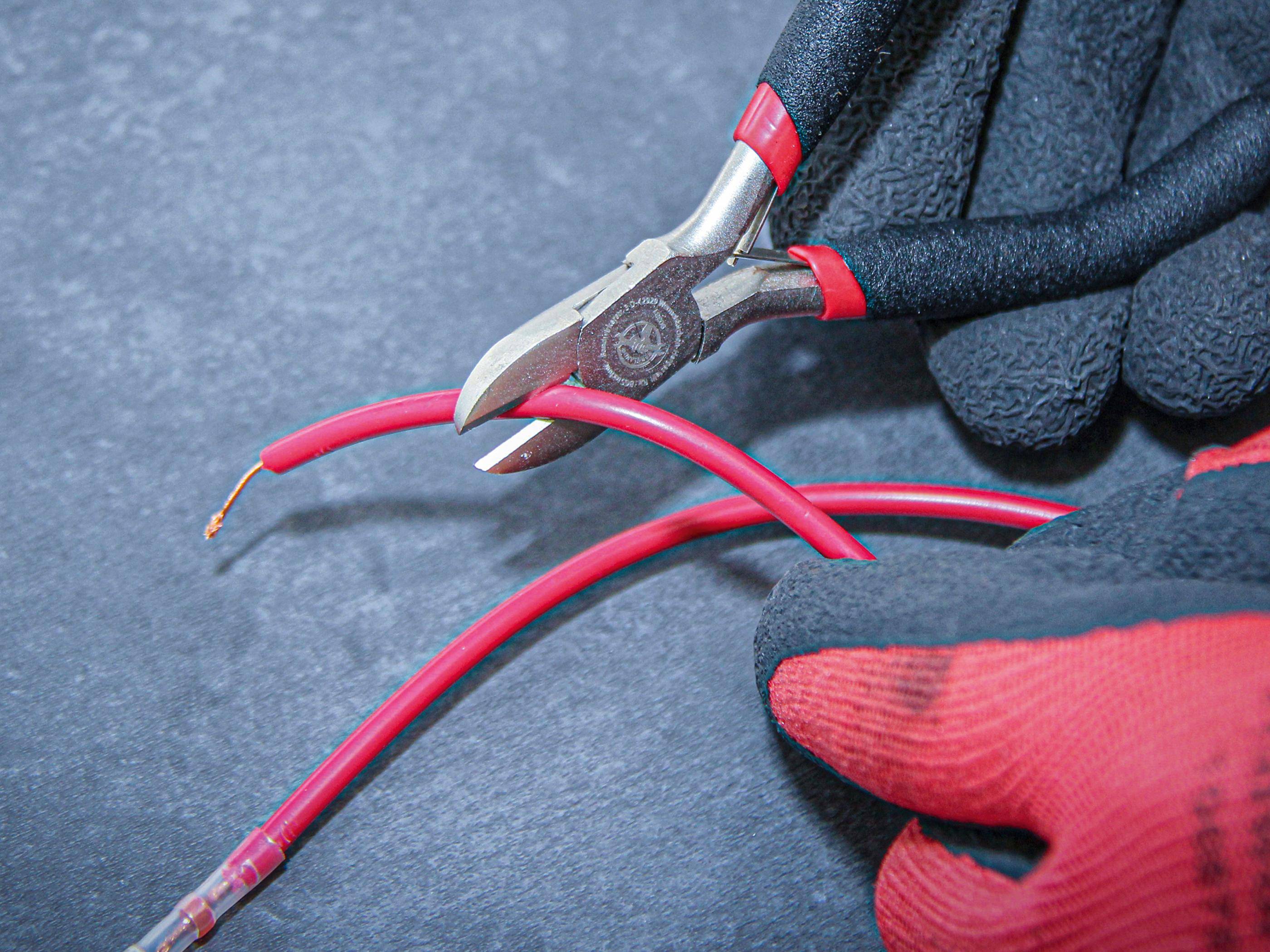 BGS technic Elektronik-Seitenschneider | mit Feder | 110 mm