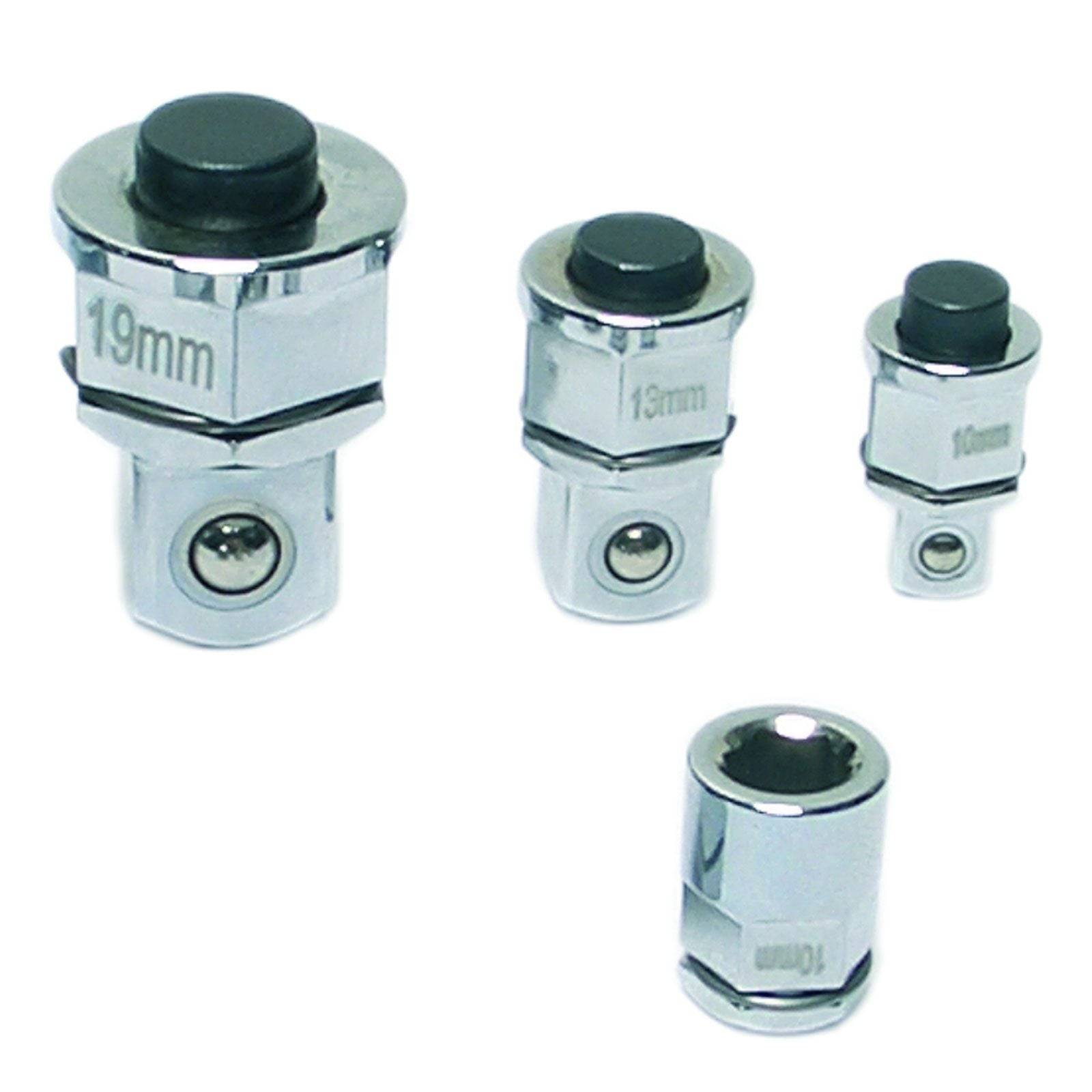 Vier Chrom-Sockel-Adapter in verschiedenen Größen (19 mm, 13 mm, 10 mm, 6 mm) mit schwarzen Druckknöpfen oben, verwendet zum Anbringen von Steckschlüsseln an Schraubenschlüsseln.