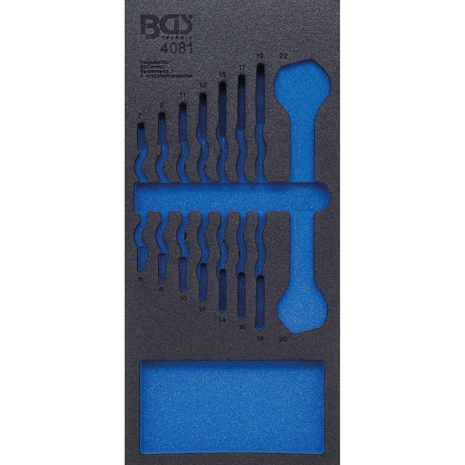 Schaumstoff-Werkzeugorganizer mit Schlitzen für verschiedene Werkzeuge, nummeriert von 1 bis 22, und einer integrierten Griffmulde. Schwarzer Schaumstoff mit blauer Auskleidung.