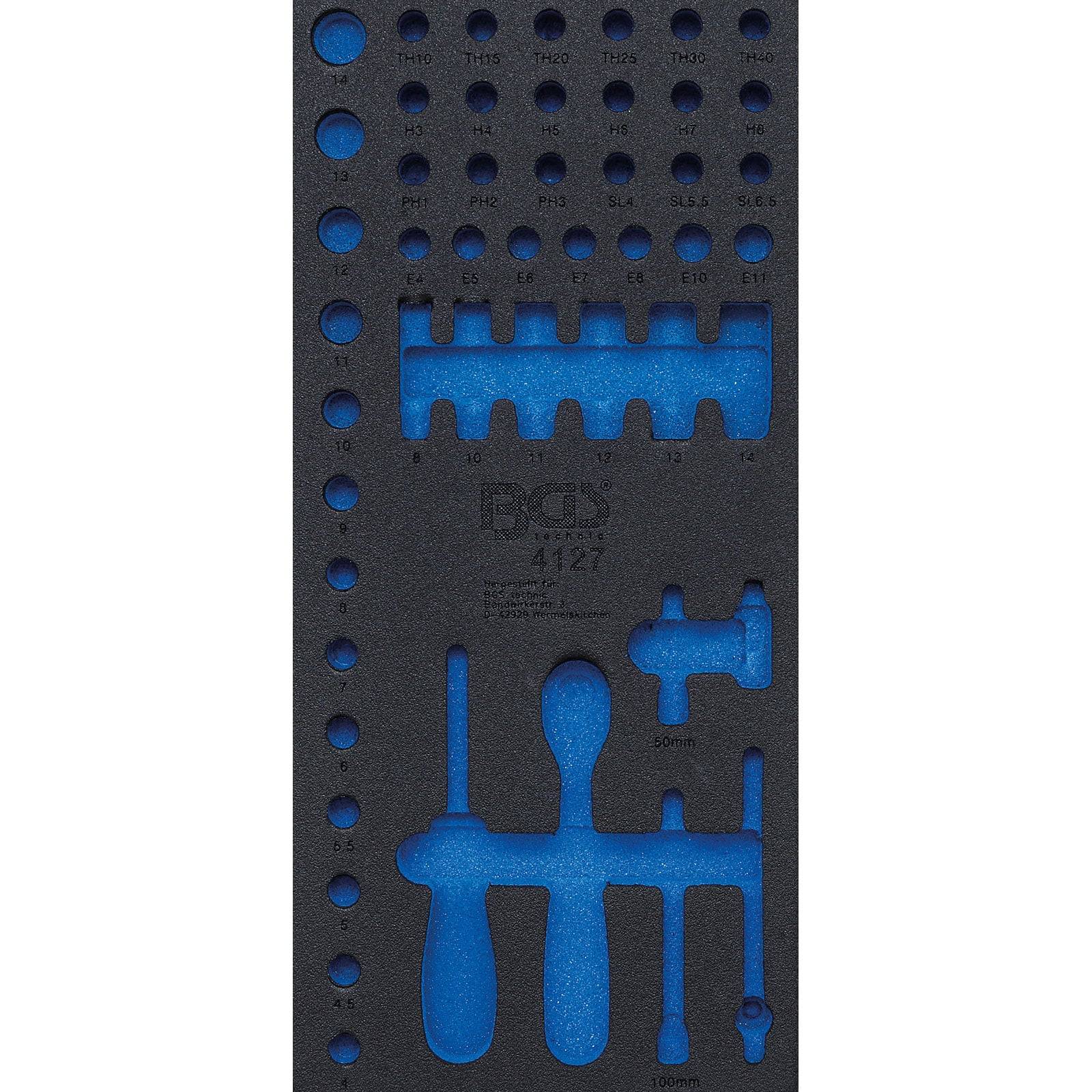 T-förmiger Werkzeugorganizer mit verschiedenen angeordneten Ausschnitten in blauem Schaumstoff für Schraubendreher, Schraubenschlüssel und kleine Handwerkzeuge.