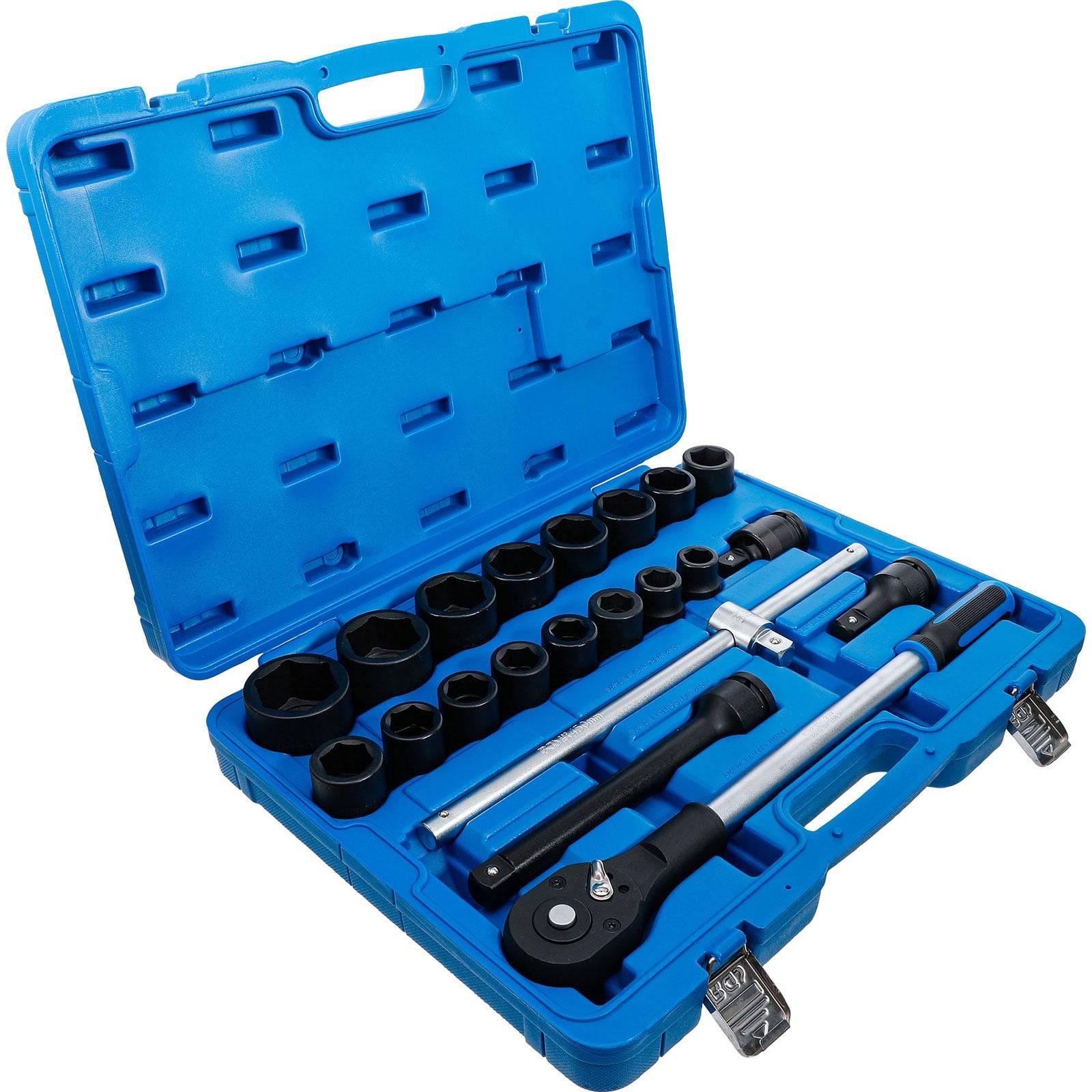Ein blauer Plastikkoffer, der einen kompletten Steckschlüsselsatz mit verschiedenen Aufsteckschlüsseln und Verlängerungen für mechanische Zwecke enthält.