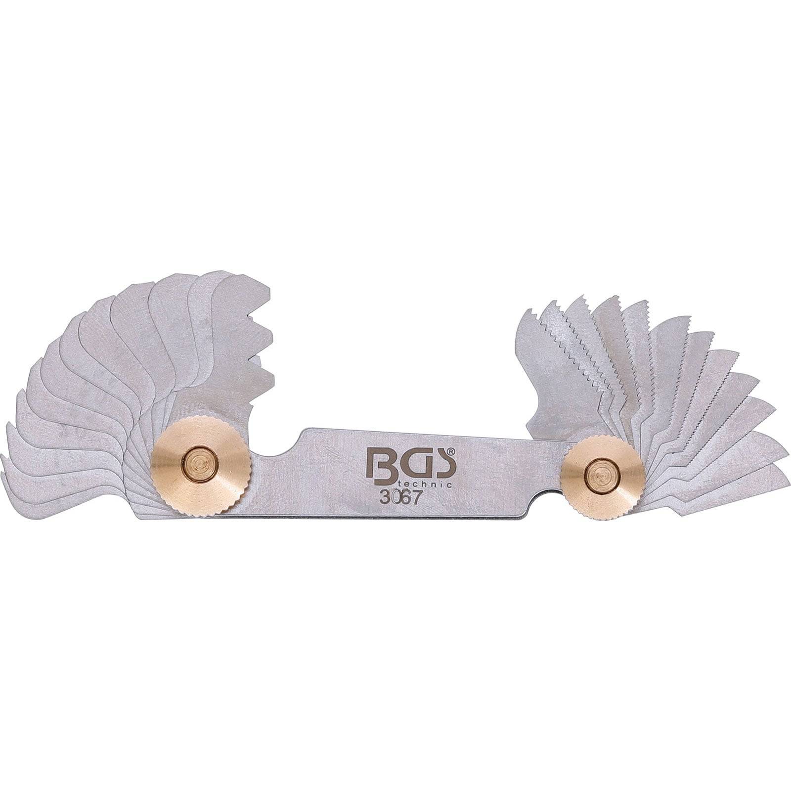 Ein Fühlerlehren-Satz, der mehrere dünne Metallblätter mit unterschiedlichen Dicken zum Messen von Spalten oder Toleranzen in der Mechanik zeigt.