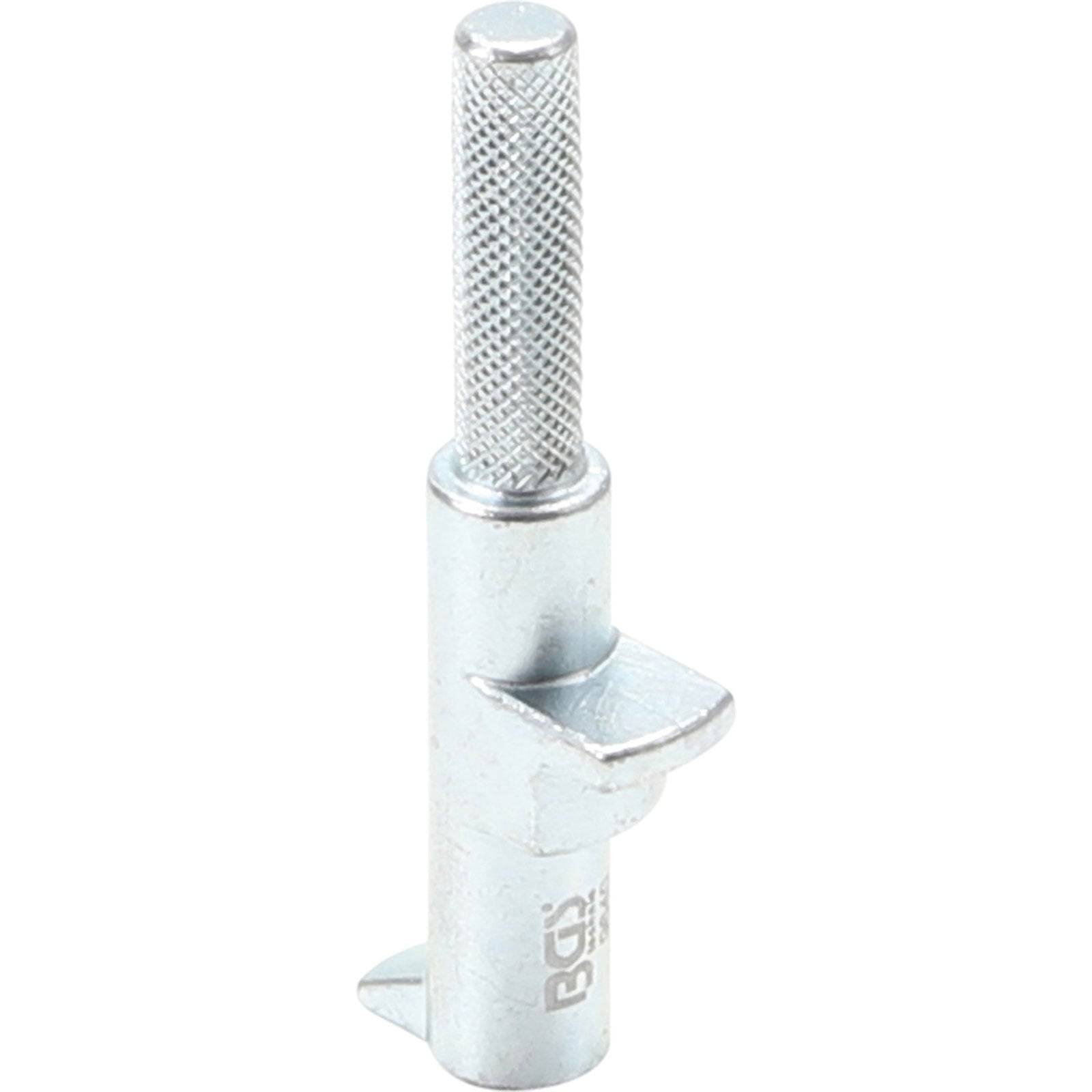 BGD' markierter Silber-Arretierbolzen, mit strukturierter Griffoberfläche, entwickelt zum Sichern von Mechanismen oder Komponenten in technischen Anwendungen.