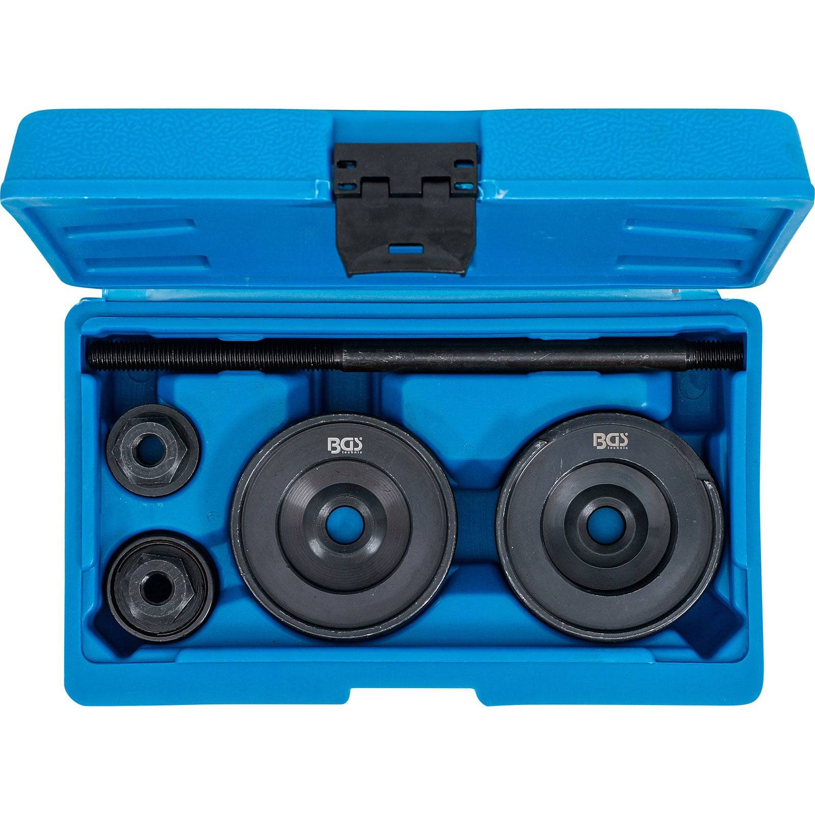 Eine blaue Aufbewahrungsbox, die verschiedene metallische Automotor-Riemenscheiben-Werkzeuge enthält, einschließlich Ringe und Wellen, die in vorgesehenen Fächern organisiert sind.