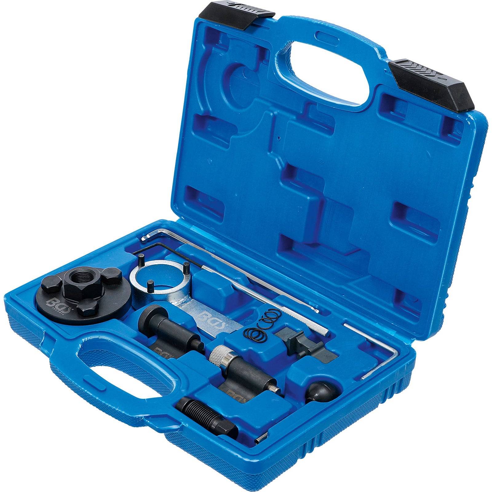 Blauer Kunststoff-Transportkoffer mit verschiedenen Metallwerkzeugen und Befestigungen, die im Inneren organisiert sind, einschließlich eines Schraubenschlüssels, zwei Schrauben und mehrerer kreisförmiger Komponenten.