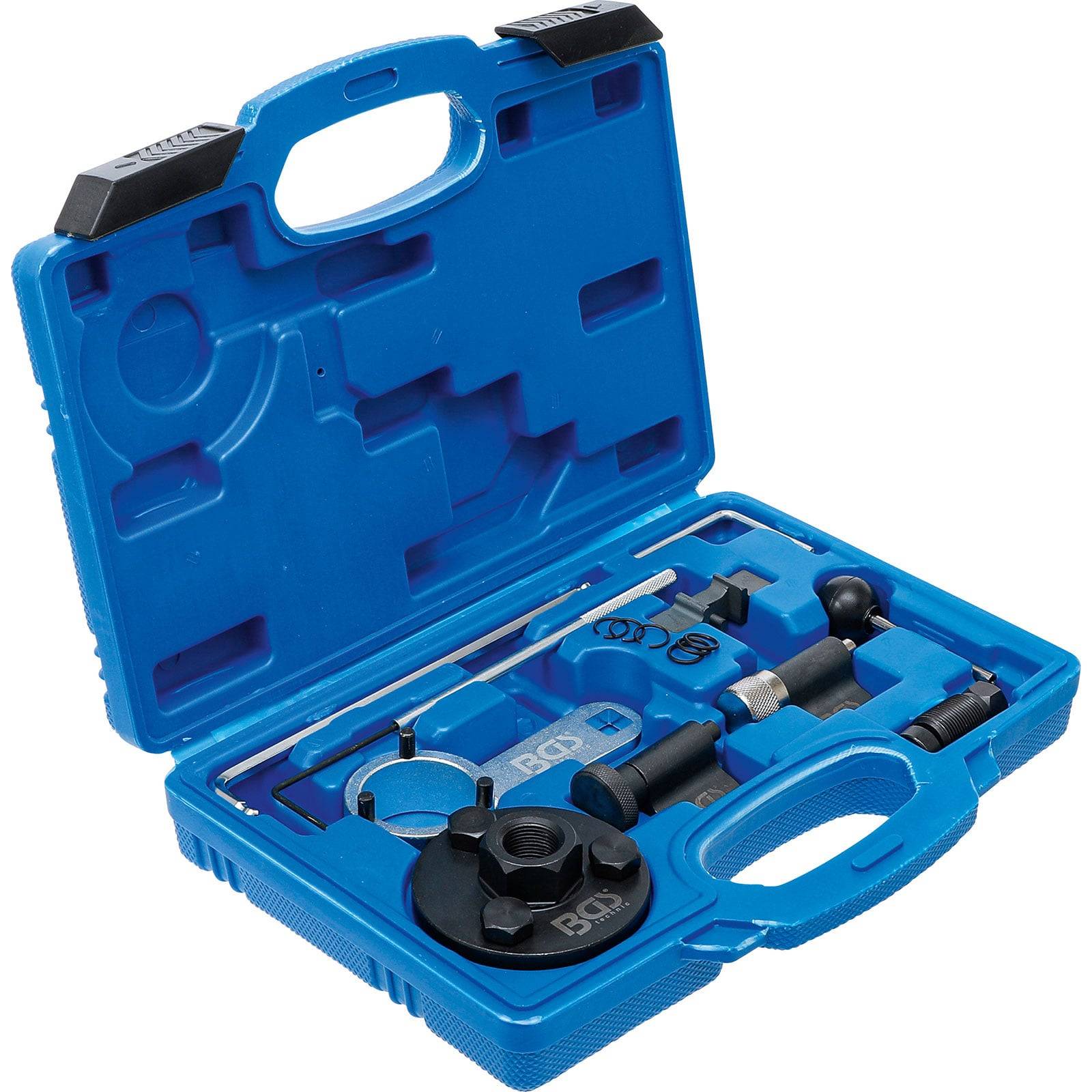 Eine blaue Kunststoff-Werkzeugkiste, geöffnet und mit verschiedenen schwarzen Metallwerkzeugen ausgestattet, die ordentlich in Fächern angeordnet sind und für mechanische Aufgaben verwendet werden.