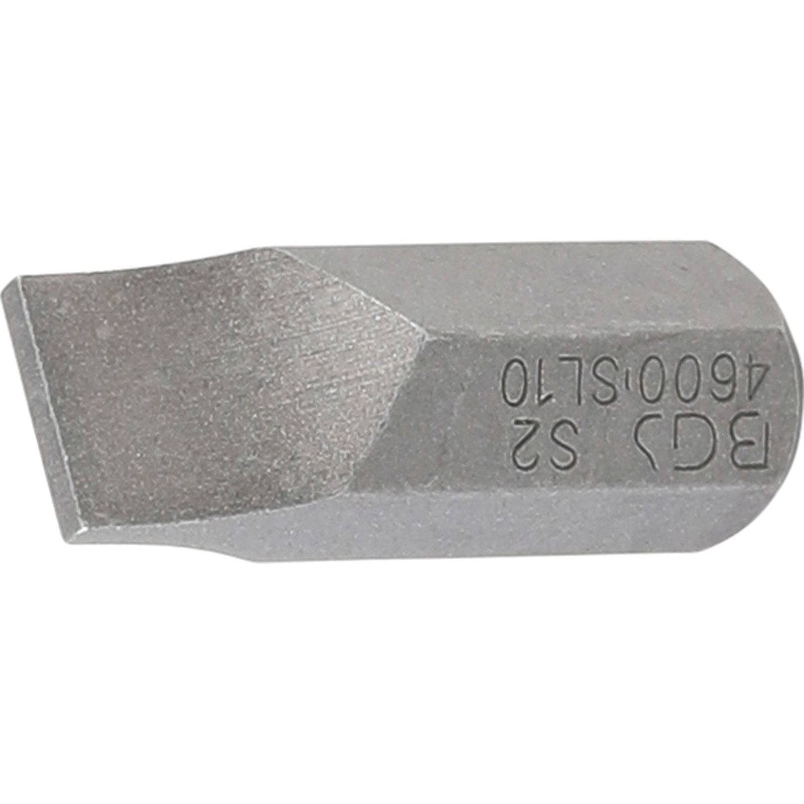 Ein flacher Schraubendreher-Bit mit einer Schlitz-Spitze, seitlich mit 'BCD S2 4600SL10' gekennzeichnet, verwendet zum Eindrehen von Schrauben mit Schlitzköpfen.