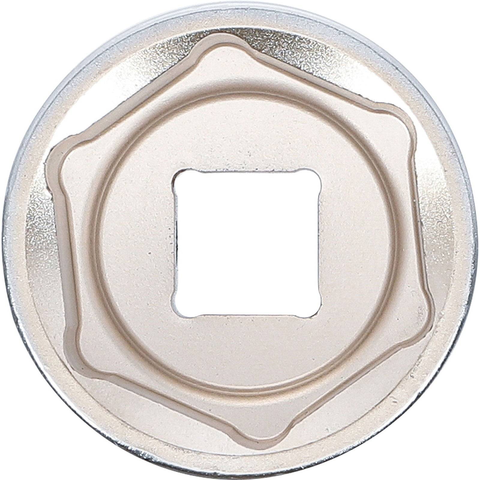 Ein metallisches, sechseckiges mechanisches Teil mit einem zentralen quadratischen Loch, von oben betrachtet, mit Betonung der industriellen Designmerkmale.