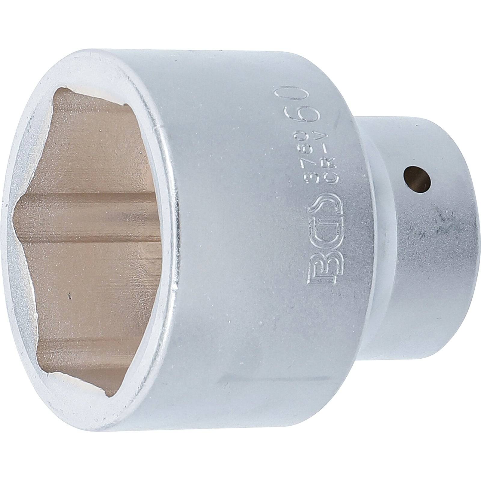 Ein Steckschlüssel aus Silber mit der Aufschrift 'BGS 3790 60 CR-V 50', die Größe und Modell anzeigt, wird verwendet, um an einen Schraubenschlüssel angebracht zu werden, um Schrauben zu befestigen oder zu lösen.