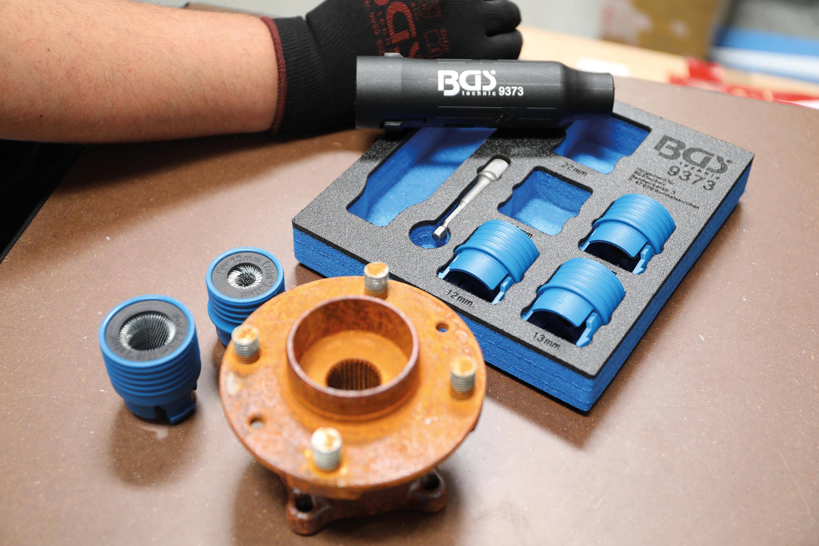 BGS technic Werkstattwageneinlage 1/6: Reinigungsbürsten-Satz für