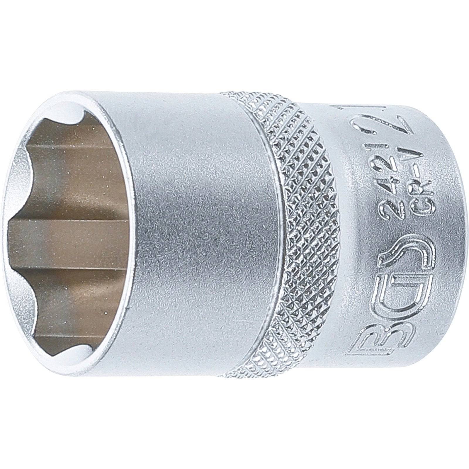 Ein Metall-Steckschlüssel-Adapter mit gravierten Maßangaben '24' und 'BGS 242', ausgestattet mit einer strukturierten Griffoberfläche zum Anziehen und Lösen von Schrauben.