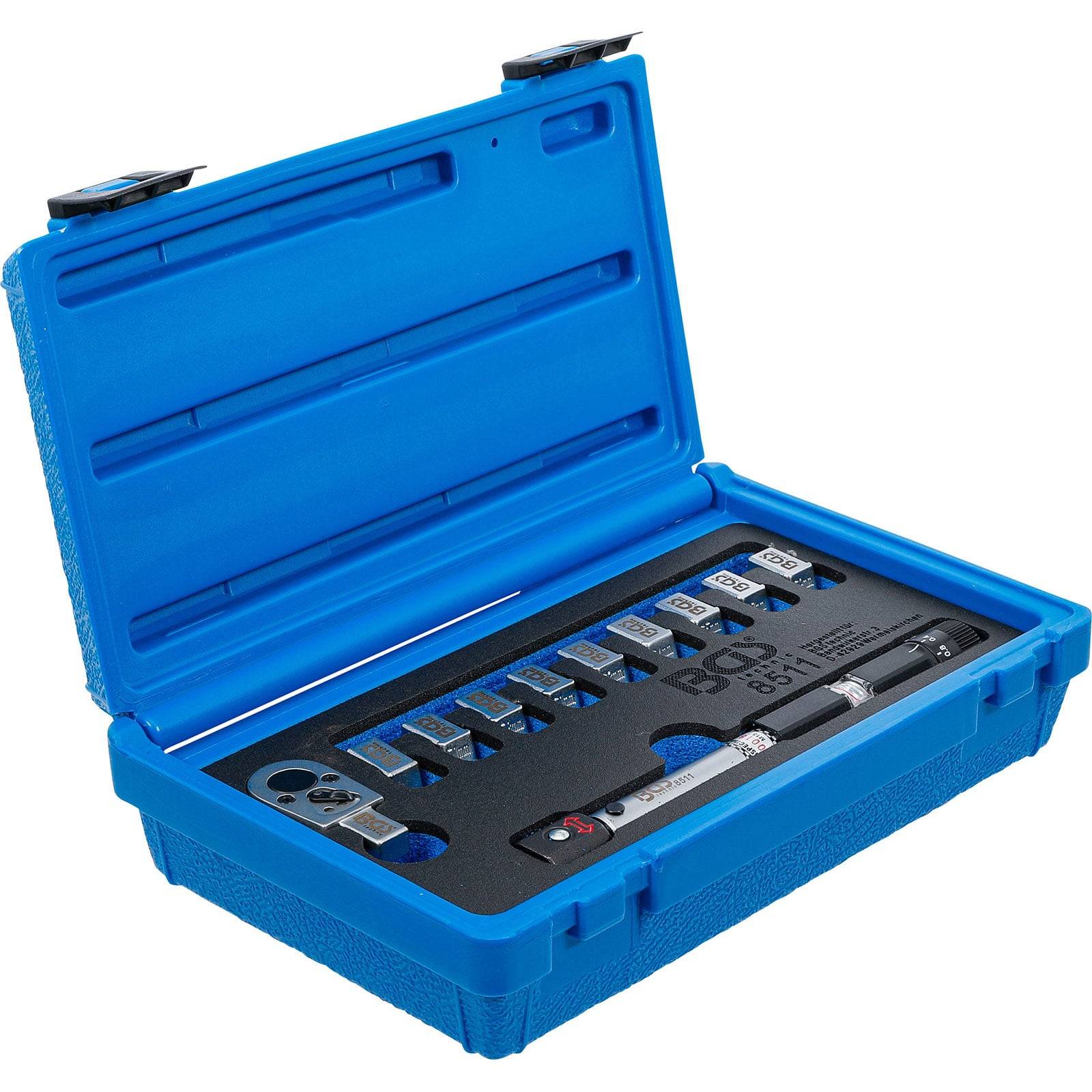 Ein blauer Plastikkoffer enthält einen Schraubenschlüsselsatz, der einen Drehmomentschlüssel und mehrere Steckschlüssel umfasst, die übersichtlich für automotive oder mechanische Arbeiten angeordnet sind.
