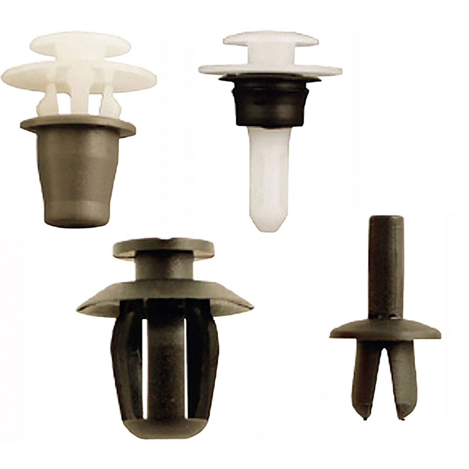 Vier Kunststoff-Automotive-Befestigungselemente in unterschiedlichen Formen und Größen, auf einem weißen Hintergrund präsentiert.