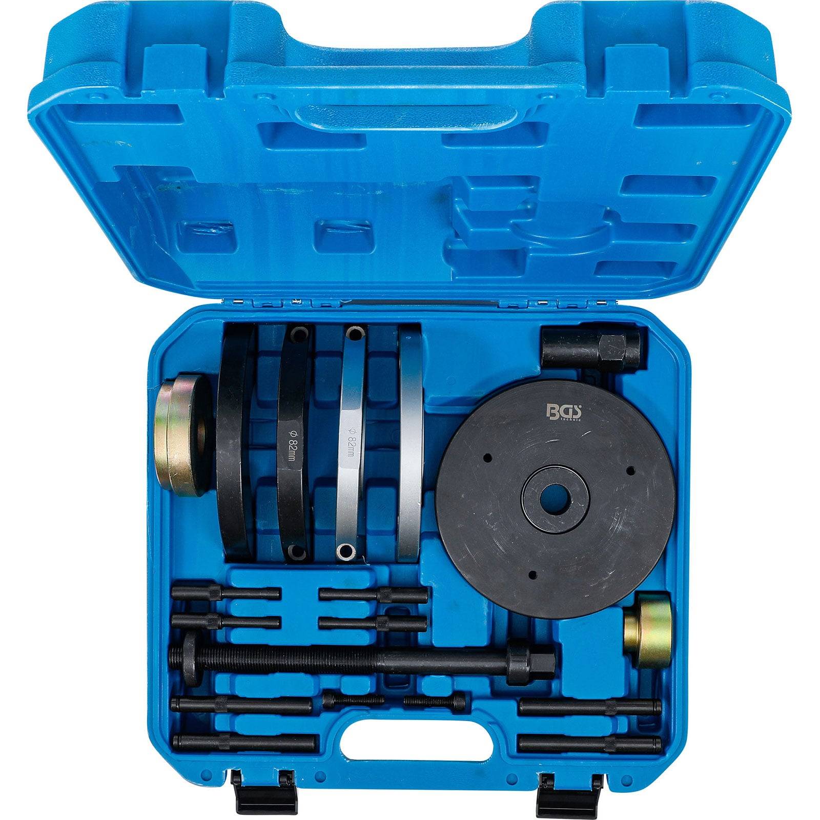 Blauer Werkzeugkoffer mit verschiedenen Mechanikerwerkzeugen übersichtlich angeordnet.