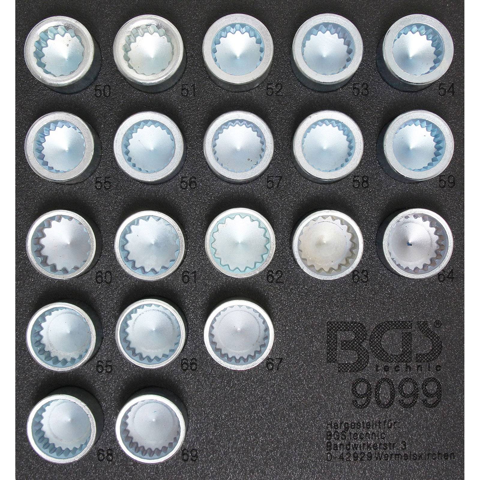 BGS 9099 Werkzeugsatz mit 20 Steckschlüsseln, von 54 bis 73 beschriftet, in vier Reihen auf einem schwarzen Hintergrund angeordnet.