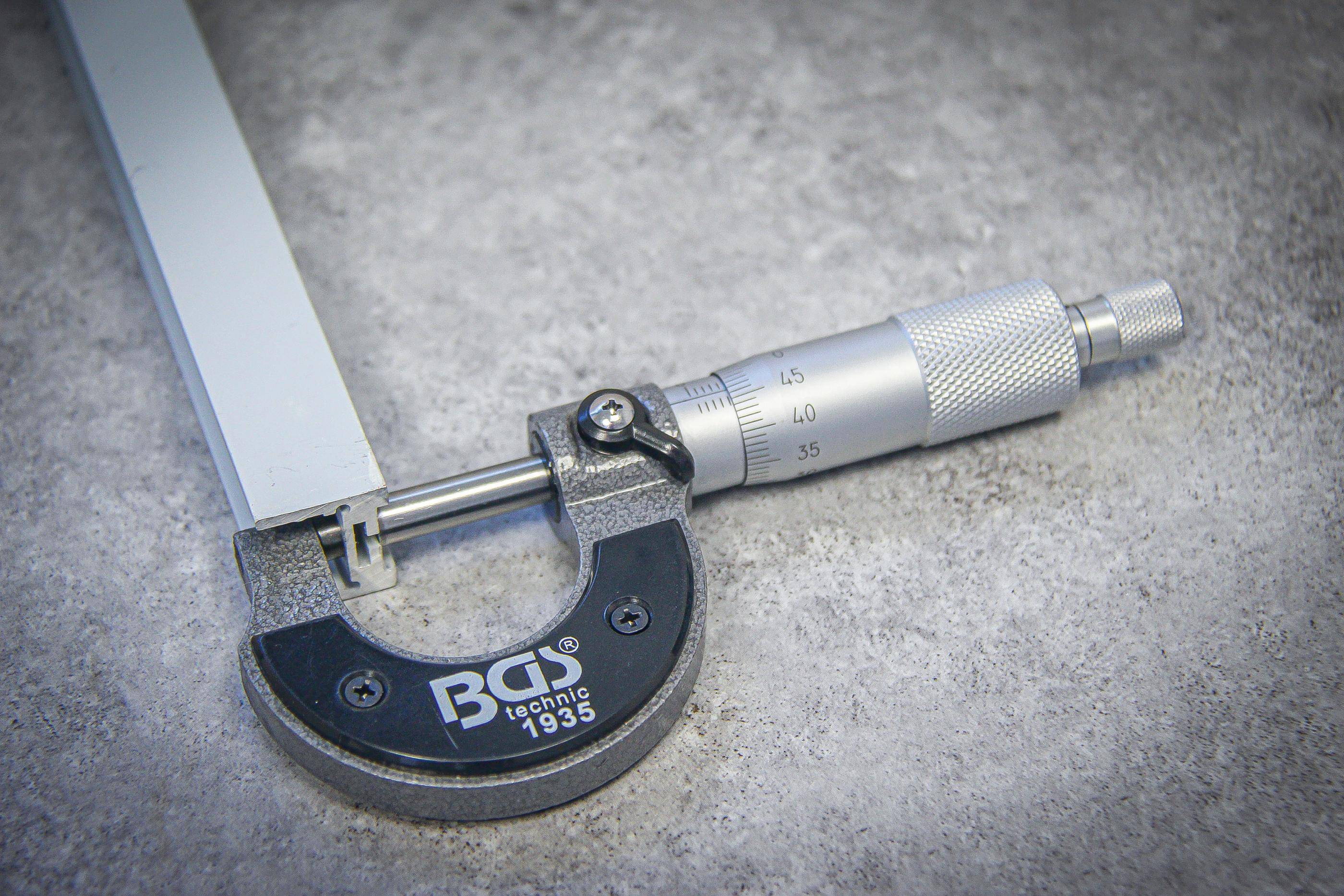 BGS technic Bügelmessschraube | Genauigkeit 0,01 mm | 0 - 25 mm