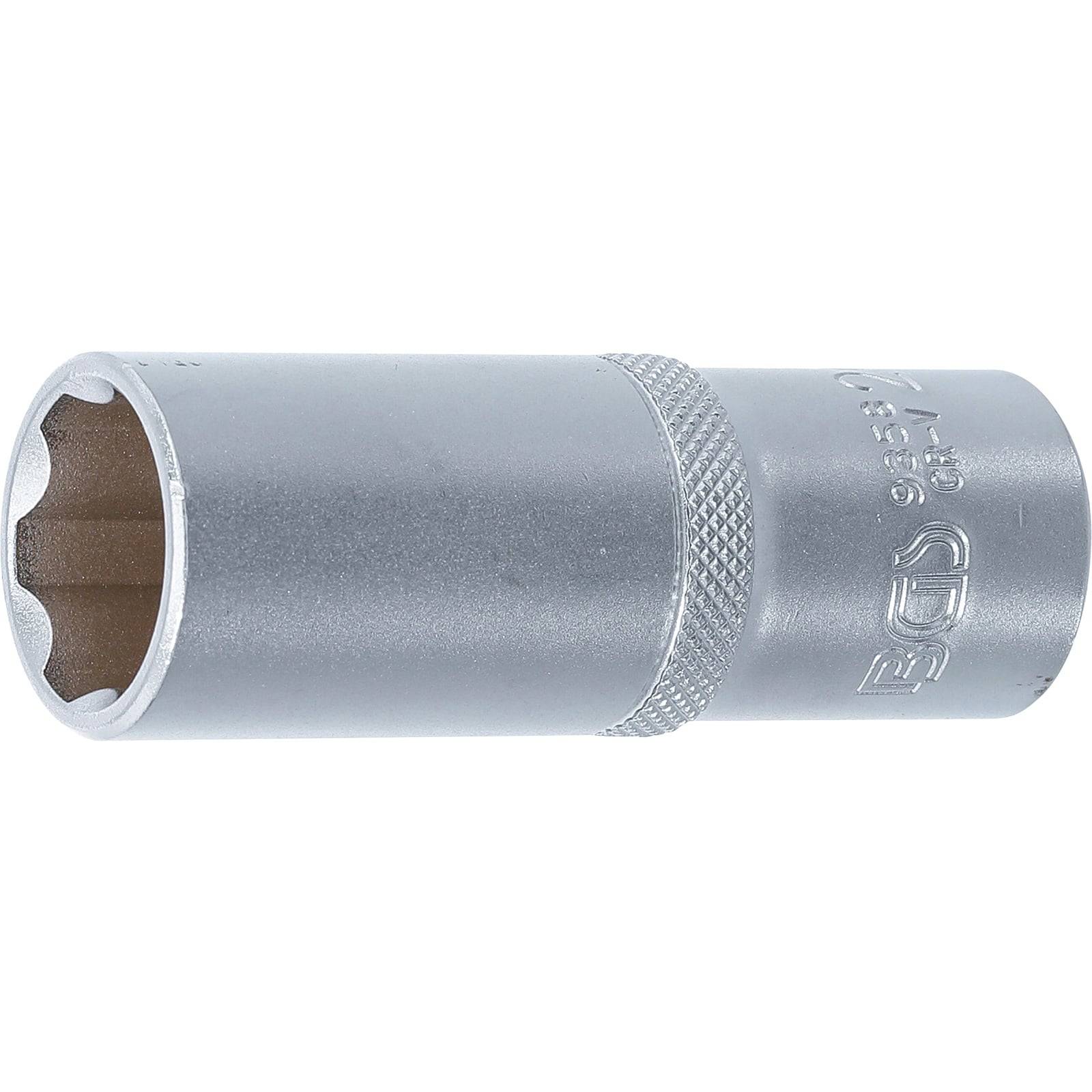Ein silberner Metallsteckschlüssel mit gerändeltem Griff und eingeprägten Größenmarkierungen, der zum Anziehen oder Lösen von Muttern und Schrauben verwendet wird.