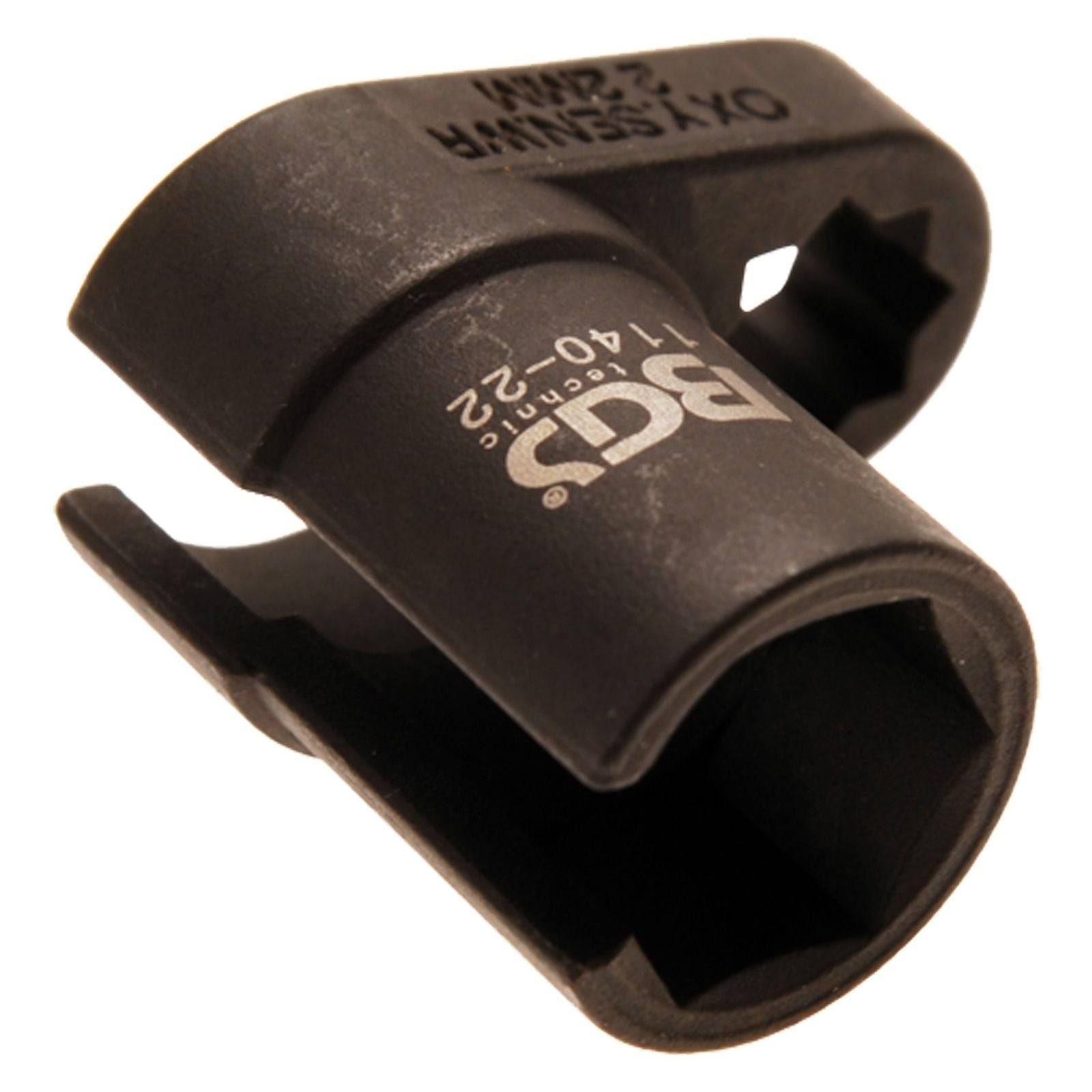 Sauerstoffsensor-Steckdose mit einem Schlitz für Kabelfreigang, entwickelt für einfaches Entfernen oder Installieren von Sensoren in Kraftfahrzeuganwendungen.