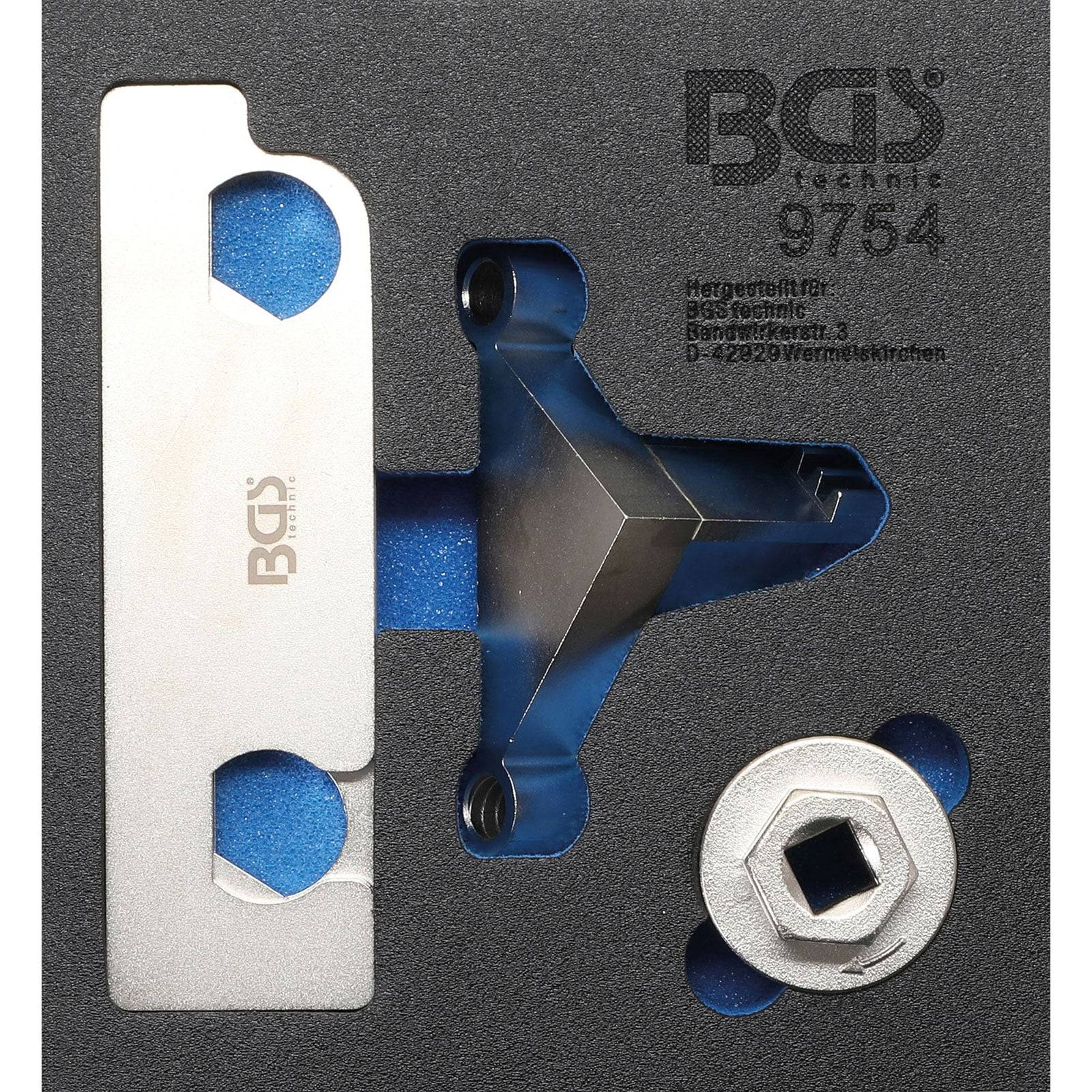 BGS Technik 9754 Werkzeug-Set mit Zeiteinstellungstools in Schaumstoffausschnitt. Enthält Metallkomponente für Motorwartung, mit Unternehmenslogo und Kontaktinformationen.