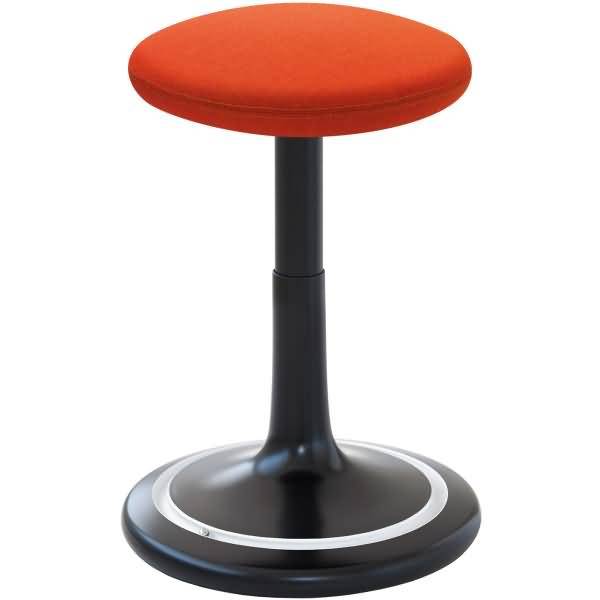 Sitz- und Stehhocker Classic tall 55-77cm Kvadrat remix schwarz/orange/weiß