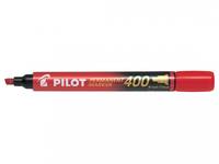 Red Pilot permanent marker pen mit roter Kappe und feiner Spitze auf weißem Hintergrund.