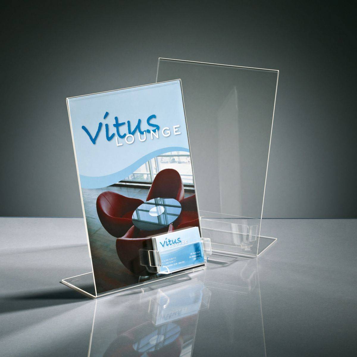 SIGEL Tischaufsteller, schräg, glasklar, mit praktischem Zusatzfach für Visitenkarten, für A4