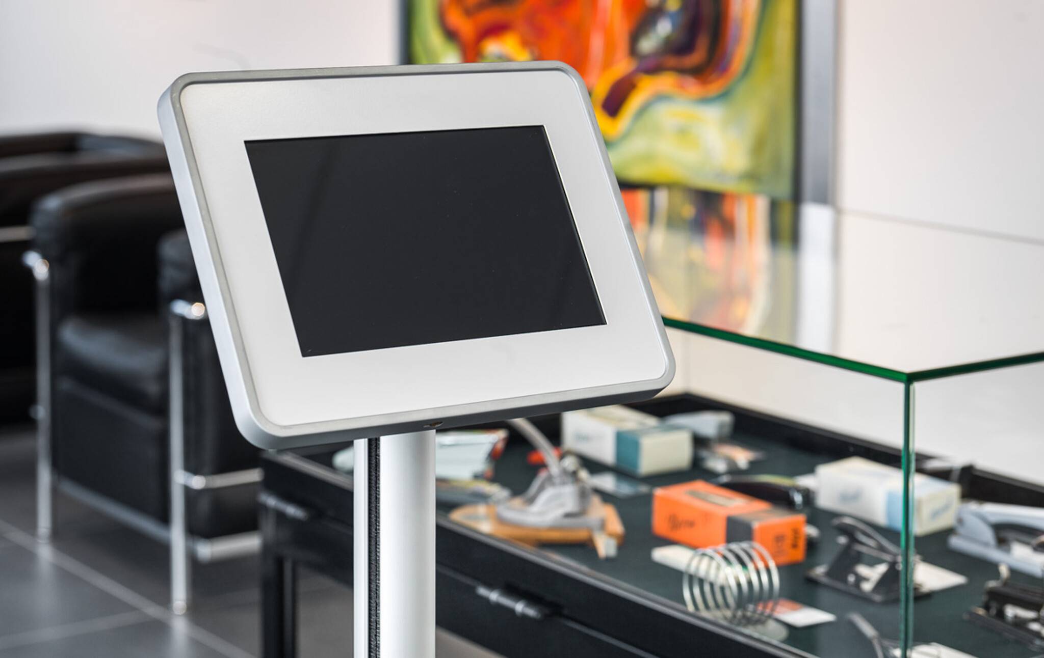 NOVUS TabletSafe Android, Universeller Tablet-Rahmen verlourchrom/weiß