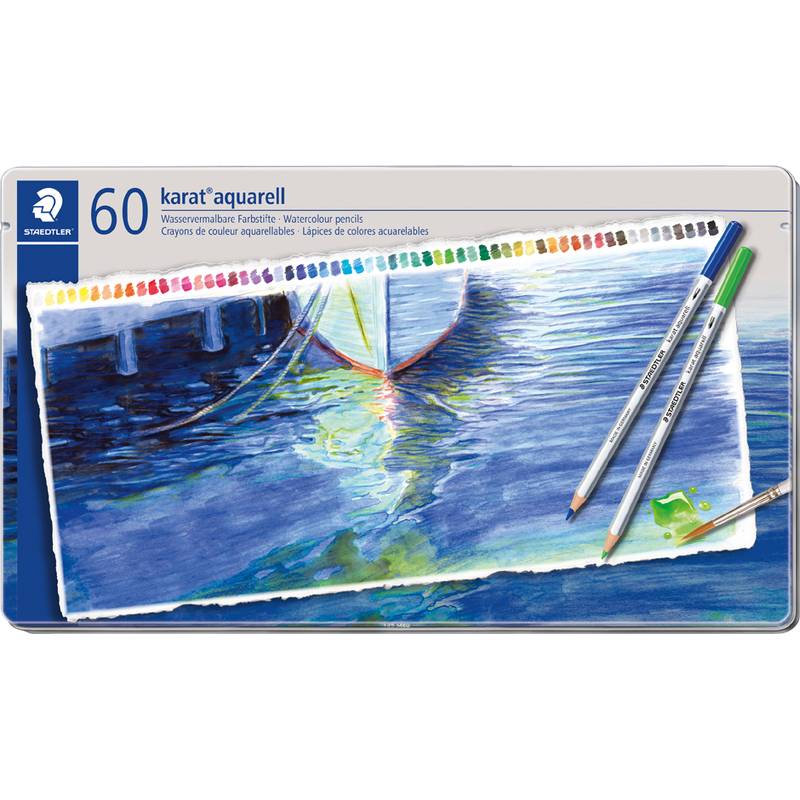 Dose mit 60 Staedtler Karat Aquarell-Buntstiften mit einer Beispielzeichnung einer Meereslandschaft und drei Stiften oben.