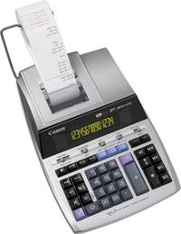 Tischrechner mit integriertem Papierrollendrucker, zeigt Zahlen auf einem digitalen Display an und druckt Berechnungen auf Papier aus.