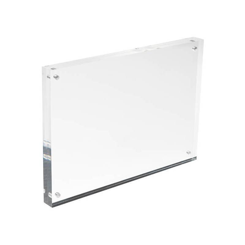 Klares Acryl-Schildhalter-Panel mit vier Eckbefestigungen, auf weißem Hintergrund dargestellt.