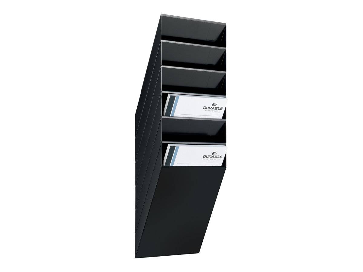 Schwarzer wandmontierter Dateiorganizer mit fünf geneigten offenen Fächern, zwei davon mit der Beschriftung „DURABLE