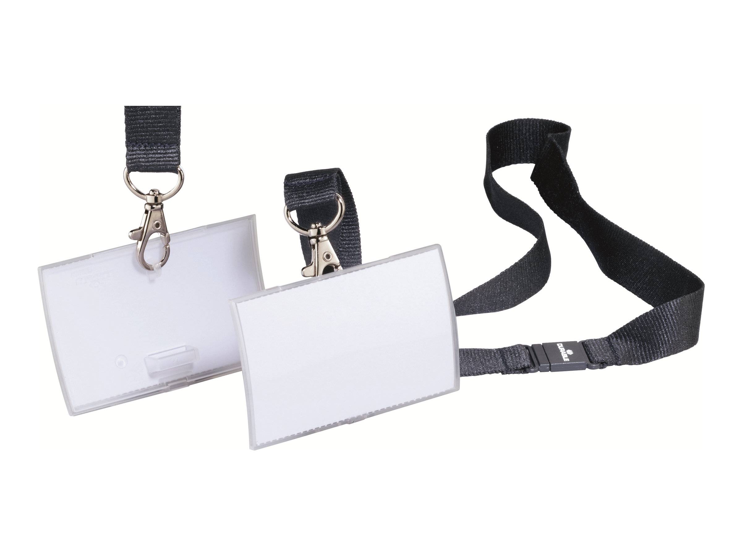 Zwei leere weiße Namensschildhalter mit schwarzen Umhängebändern und Clips auf weißem Hintergrund.