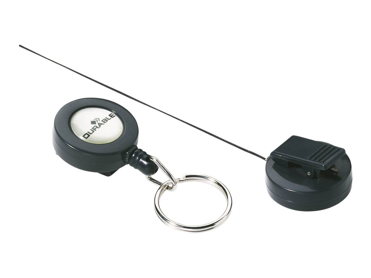 Ausziehbare Abzeichenrolle mit Schlüsselring und Clip, die ein langes Zugband zeigt, das zwischen der Rolle und dem angebrachten Schlüsselanhänger ausgefahren ist.