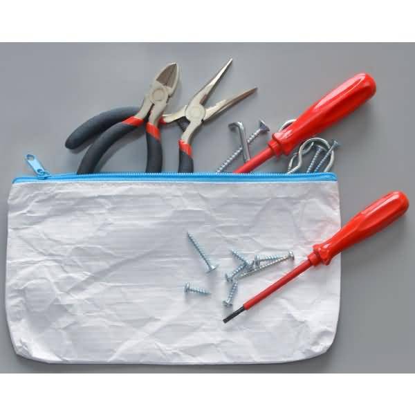 Reißverschlusstasche Phat Bag DINlang PE-Vlies hellblau