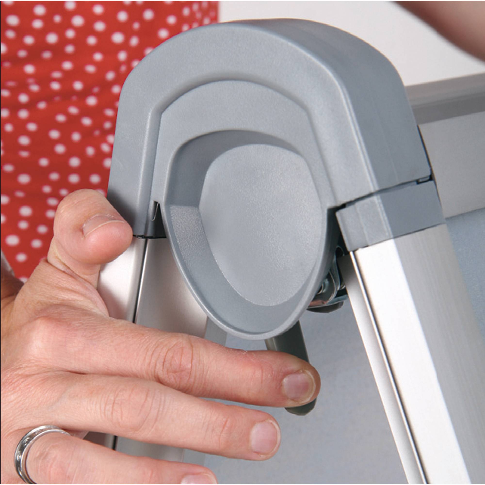 Franken Kundenstopper Design BS1309 für A1 65,2x110x76cm silber