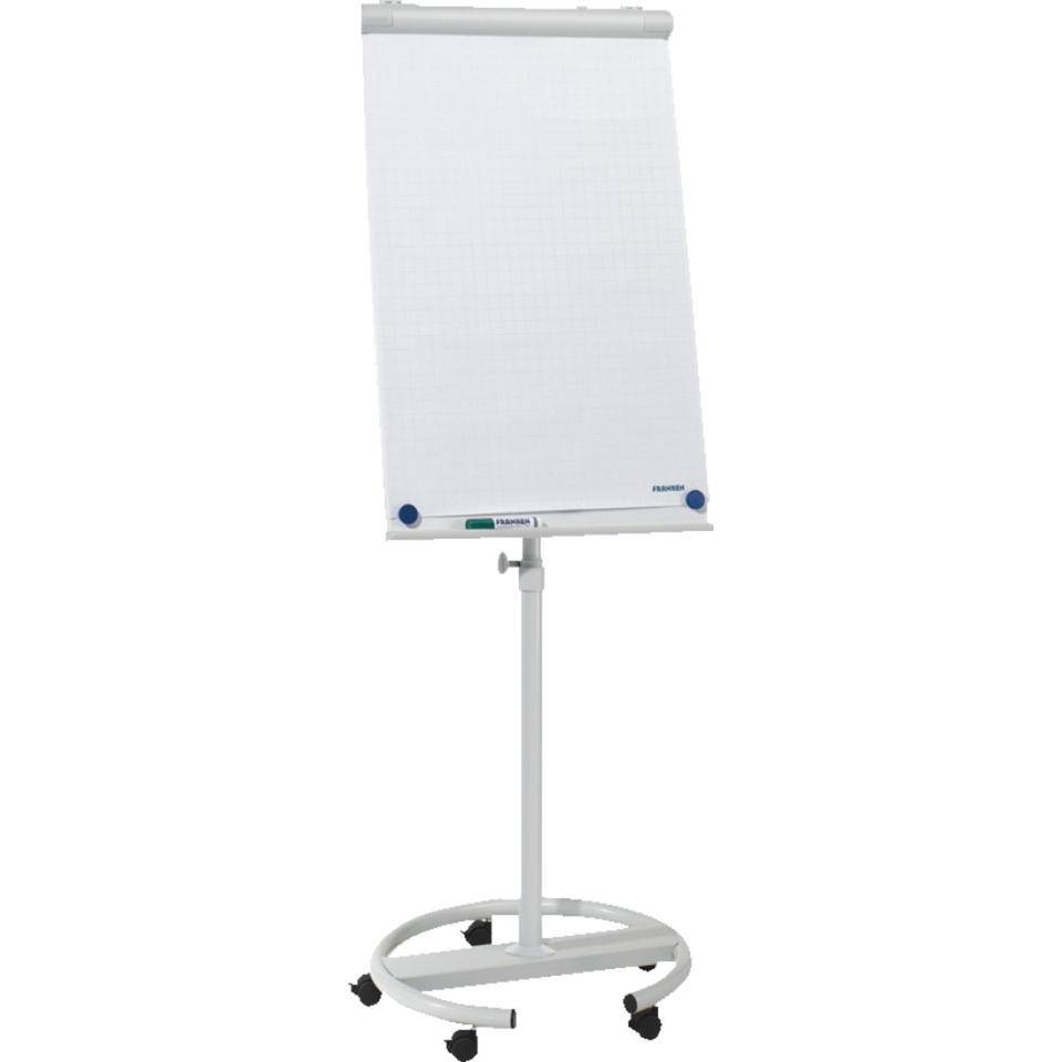 Tragbares Flipchart-Stativ auf einem fahrbaren Gestell mit einem leeren weißen Präsentationsblock.